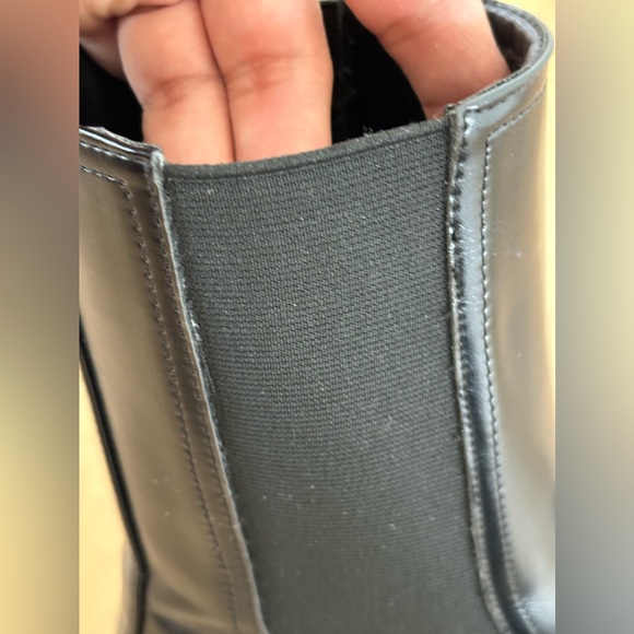 Zara CHUNKY SOLE FLAT ANKLE BOOTS for women size 8 - Picture 5 of 8